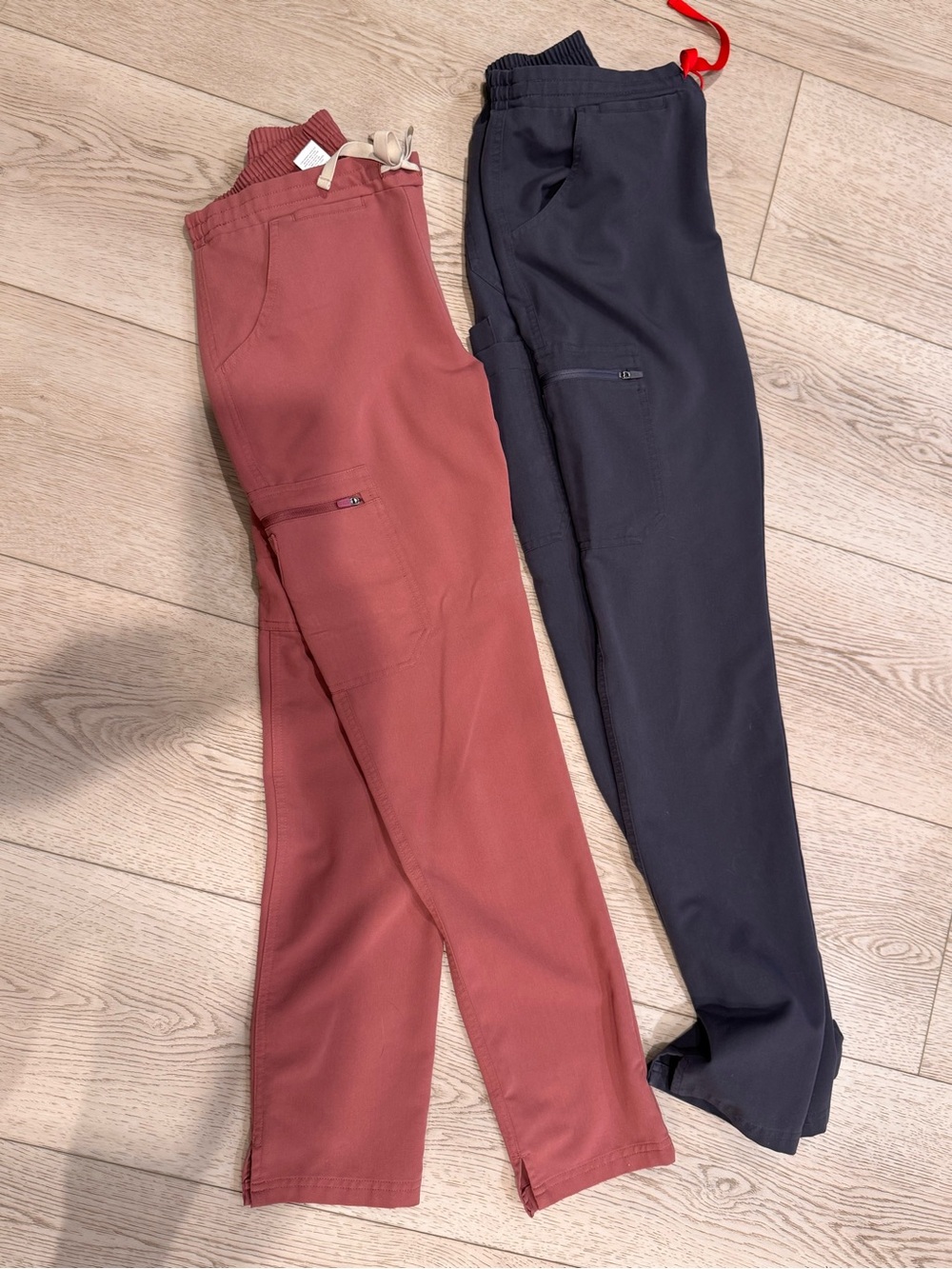 Figs Women’s Elastic-Waist Cargo Pants - Rust XXS and gray XXS tall